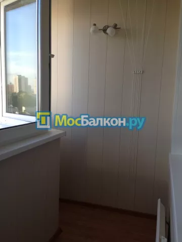 Отделка балкона и лоджии пластиковыми ПВХ панелями в Балашихе от компании МосБалкон