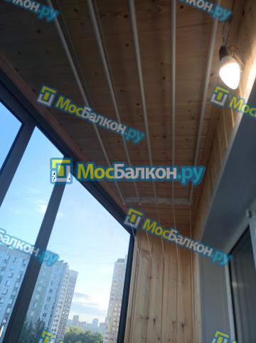 ОТДЕЛКА ЛОДЖИИ ФОРМА ЛОДОЧКА ДЕРЕВЯННОЙ ВАГОНКОЙ