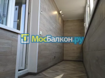 Отделка балкона и лоджии пластиковыми ПВХ панелями в Балашихе от компании МосБалкон