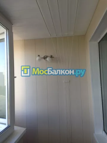 Отделка балкона и лоджии пластиковыми ПВХ панелями в Балашихе от компании МосБалкон