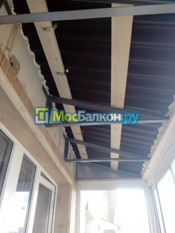 Крыша на балконе в Балашихе монтаж и ремонт по выгодной цене от МосБалкон