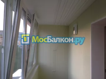 Отделка балкона и лоджии пластиковыми ПВХ панелями в Балашихе от компании МосБалкон