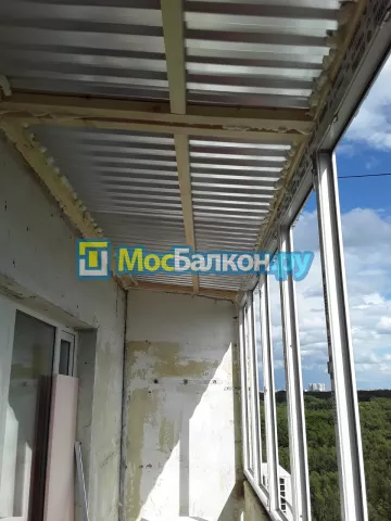 Крыша на балконе в Балашихе монтаж и ремонт по выгодной цене от МосБалкон