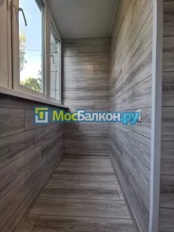 Отделка балкона и лоджии пластиковыми ПВХ панелями в Балашихе от компании МосБалкон